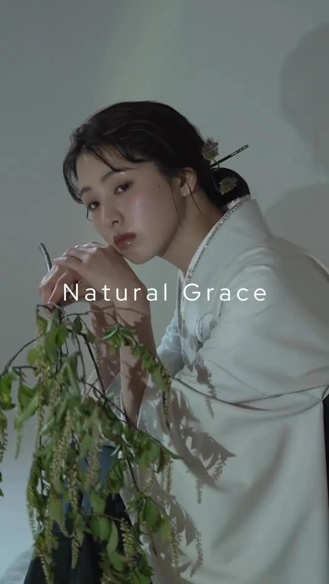 「静かに華やぐ、特別な日の一着。